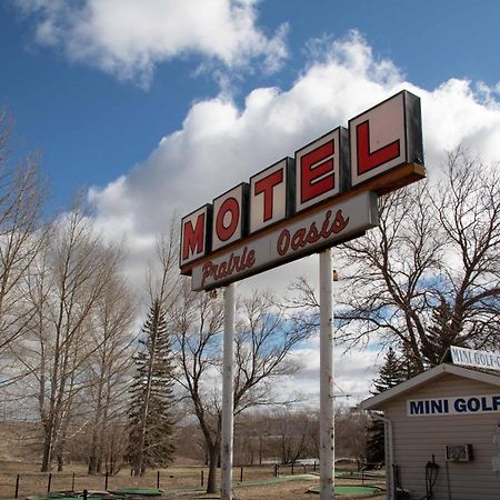 Prairie Oasis Tourist Complex Motell Moose Jaw Exteriör bild